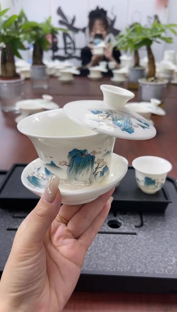 【闪购商品】陶瓷中号彩云山悬停单盖碗