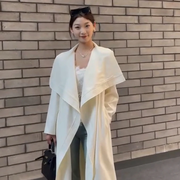 缎面大翻领长款气质风衣外套