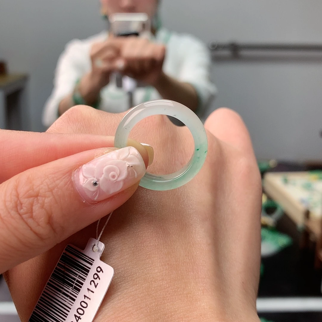 石英质玉冰飘花卡15戒圈未镶嵌