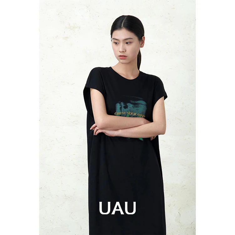 UAU【商场同款】24夏季新品显瘦百搭月夜黑套头卫衣连衣裙8273001