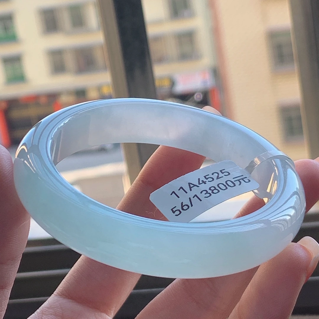 缅甸天然A货翡翠56圈冰糯宽边正圈手镯