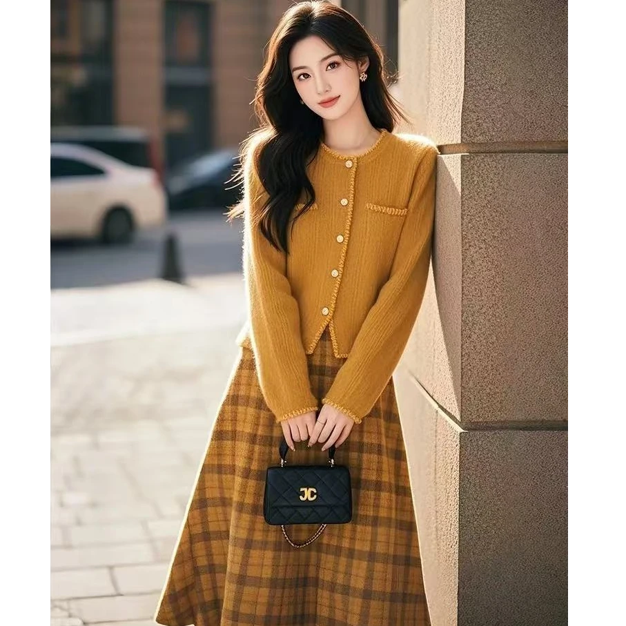 初冬装搭配一整套气质黄色针织裙子两件套装轻奢高级感女人味女装