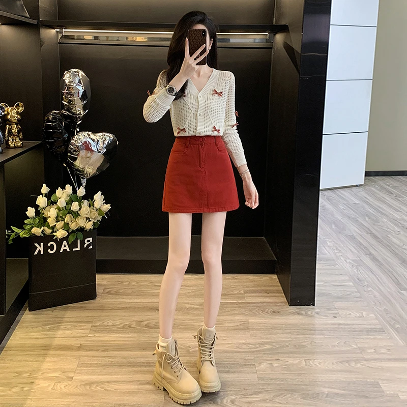 多巴胺甜妹时尚套装秋季气质v领针织长袖上衣红色短裙两件套女装