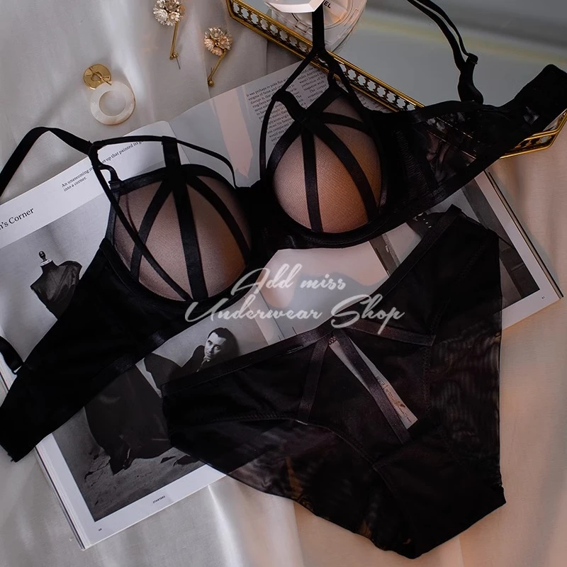 维多利亚红色内衣女小胸聚拢显大胸罩收副乳诱惑法式性感蕾丝文胸