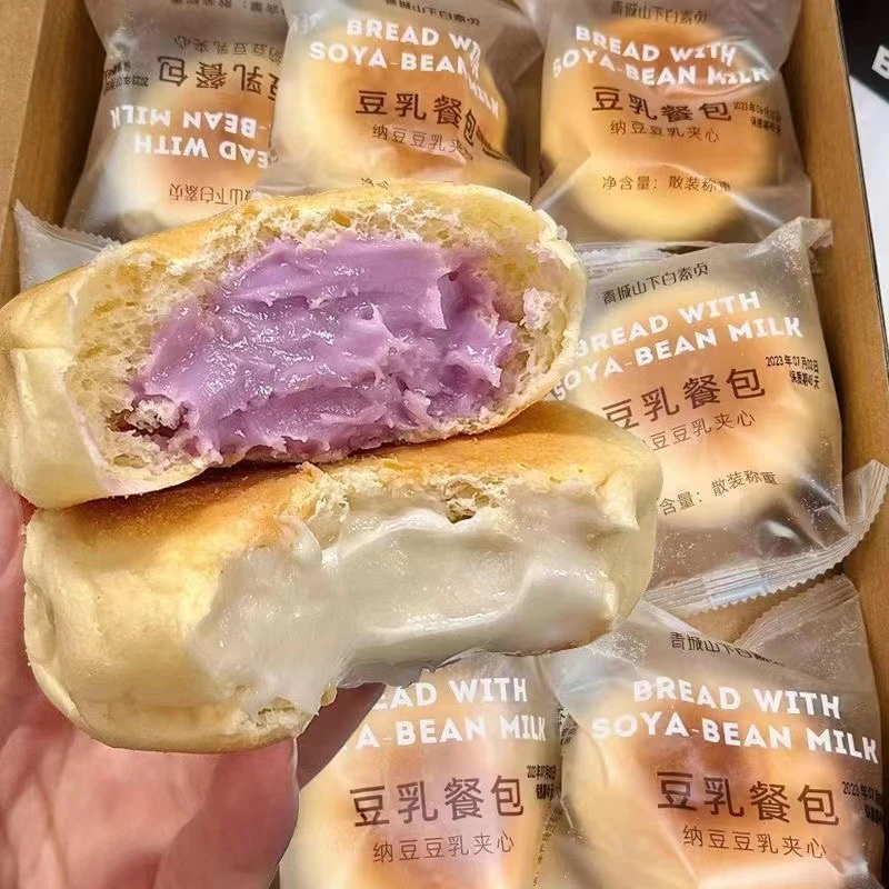 软糯香甜豆乳餐包湿面包夹心面包早餐糕点豆乳点心零食休闲小吃