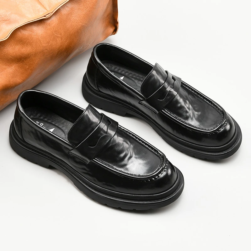 2024新品鞋子男纯皮休闲男鞋时尚潮流百搭高级感帅气范酷商务皮鞋