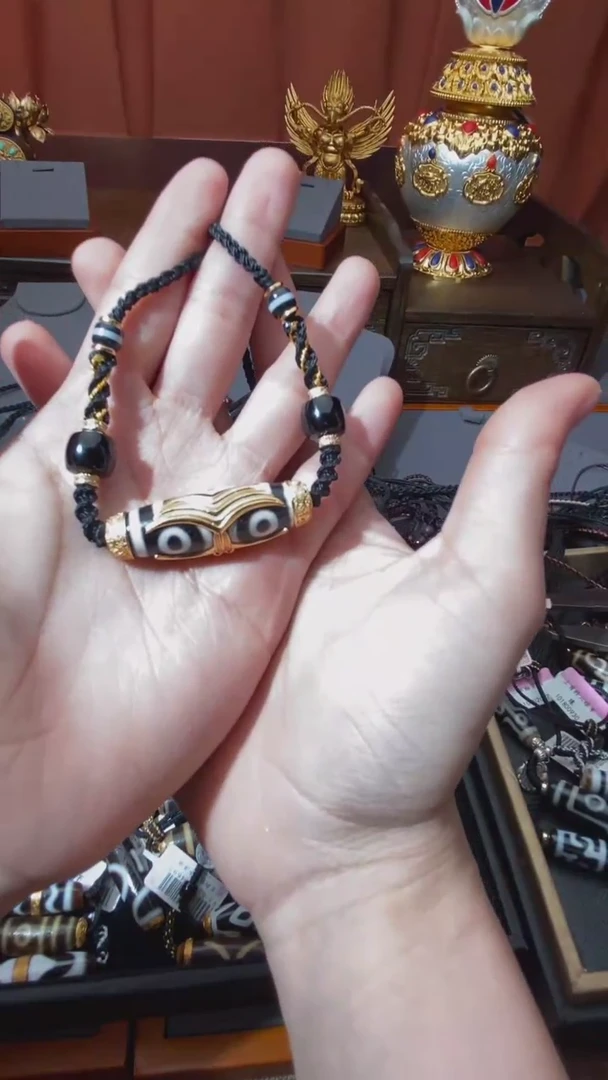 【闪购商品】玛瑙/玉髓颈饰银S925镶嵌Z11544多样性大P三眼ZJ项链