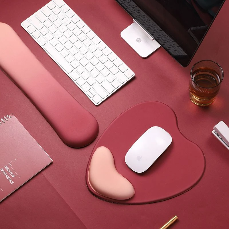 心形护腕鼠标垫办公室键盘手托女生护手腕垫子可爱滑鼠垫新款发光