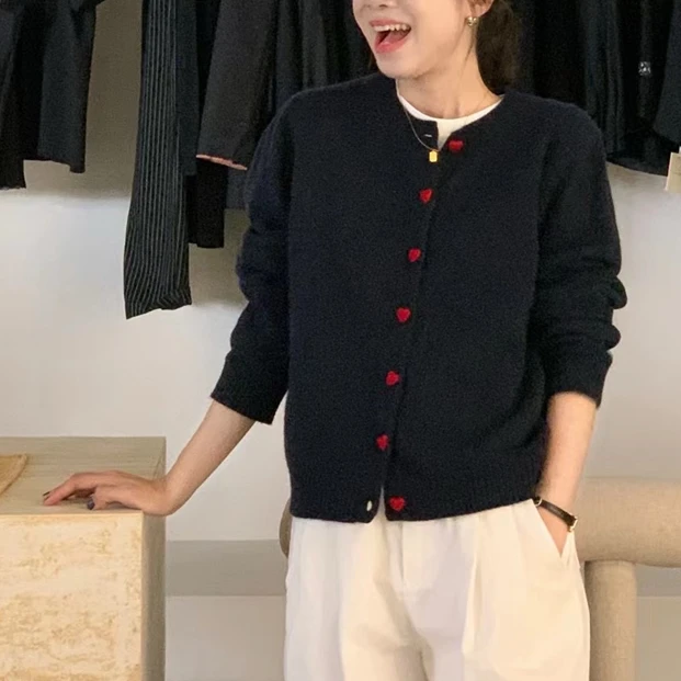 爱心扣毛衣外套女装秋冬宽松针织开衫小个子