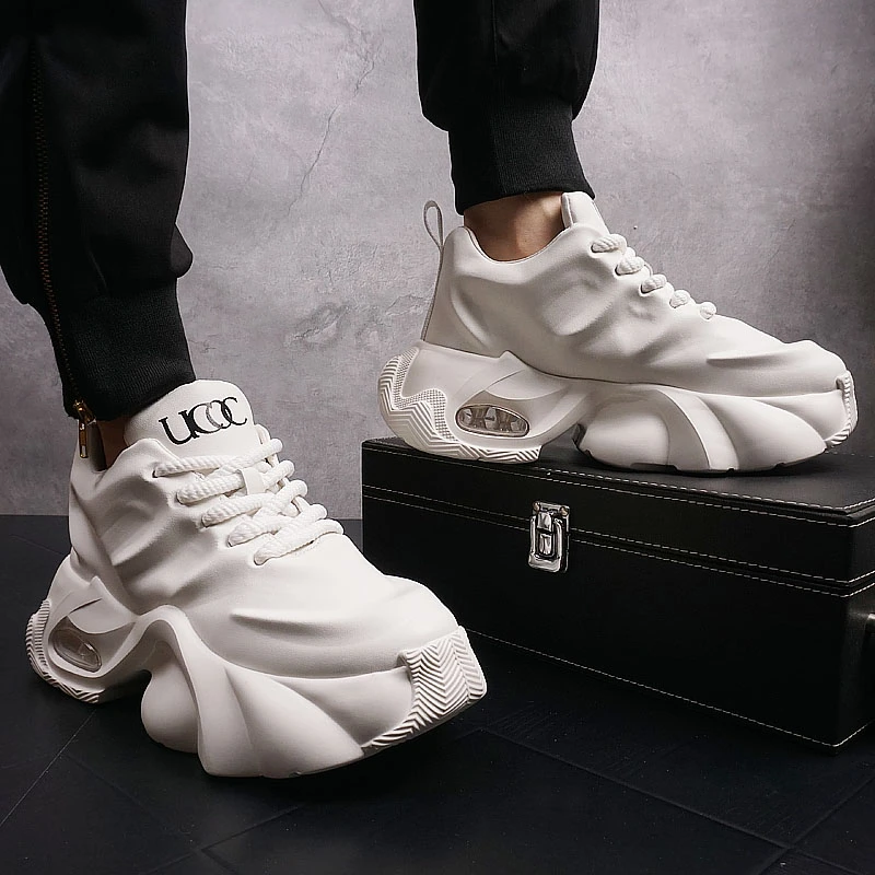 春季新款百搭学生潮流韩版圆头休闲板鞋子内增高厚底男士运动鞋