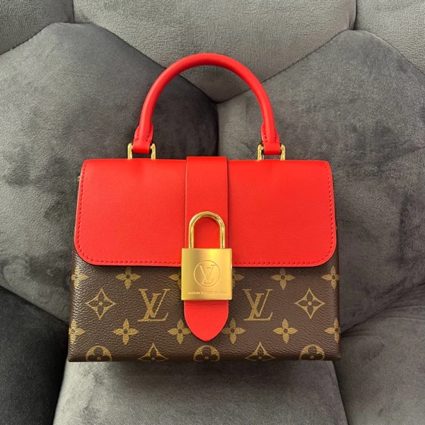 99新   LouisVuitton/路易威登LV红色lockbb锁头包/H/芯片