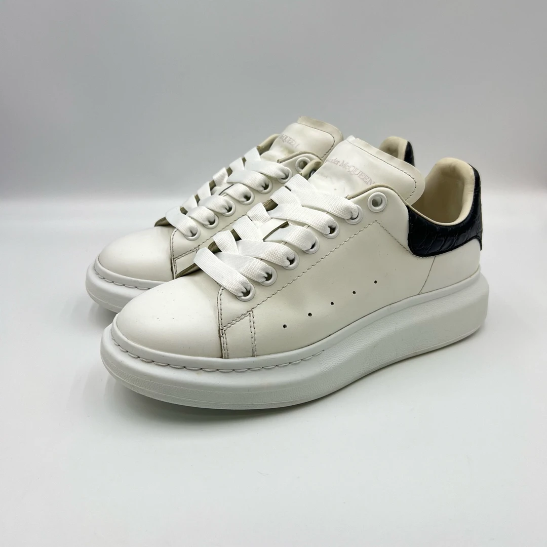 95新 Alexander McQueen/亚历山大·麦昆 39码/小白鞋/9701384
