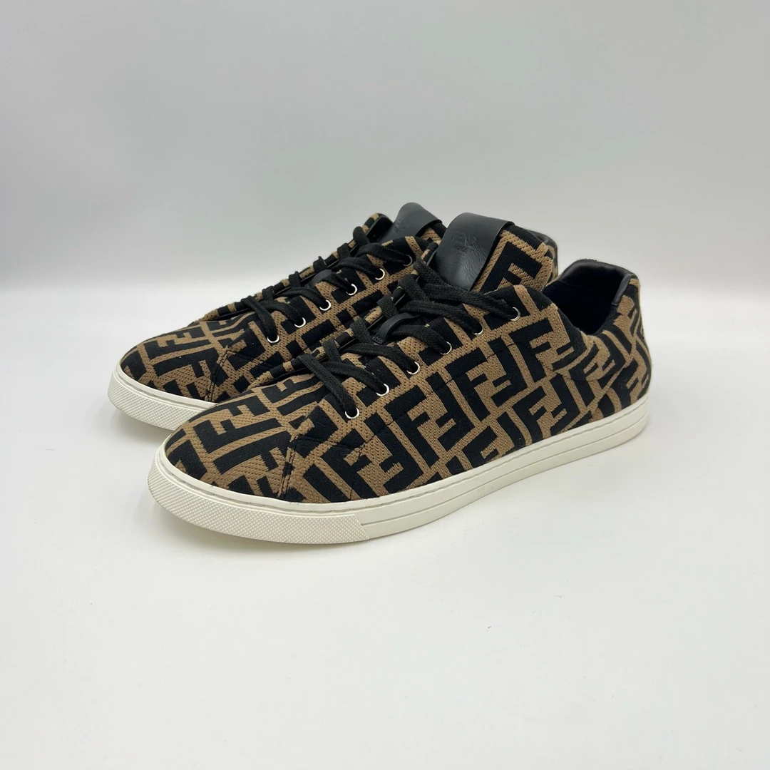 95新 FENDI/芬迪 42码/满印logo轻绒面休闲鞋/10281116/