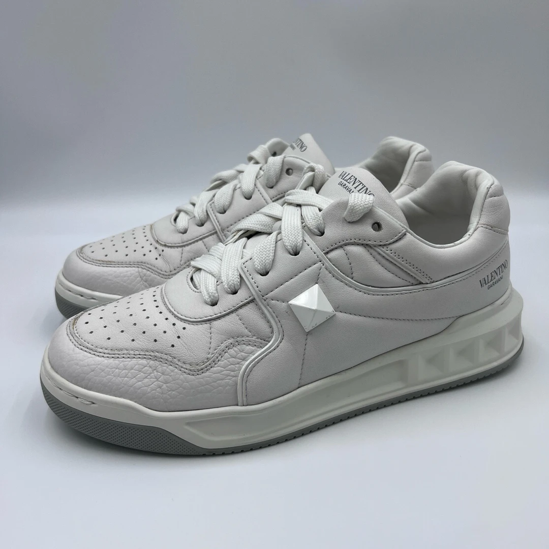 40码/VALENTINO华伦天奴柳钉印花logo板鞋/95新/9598108/公价5600