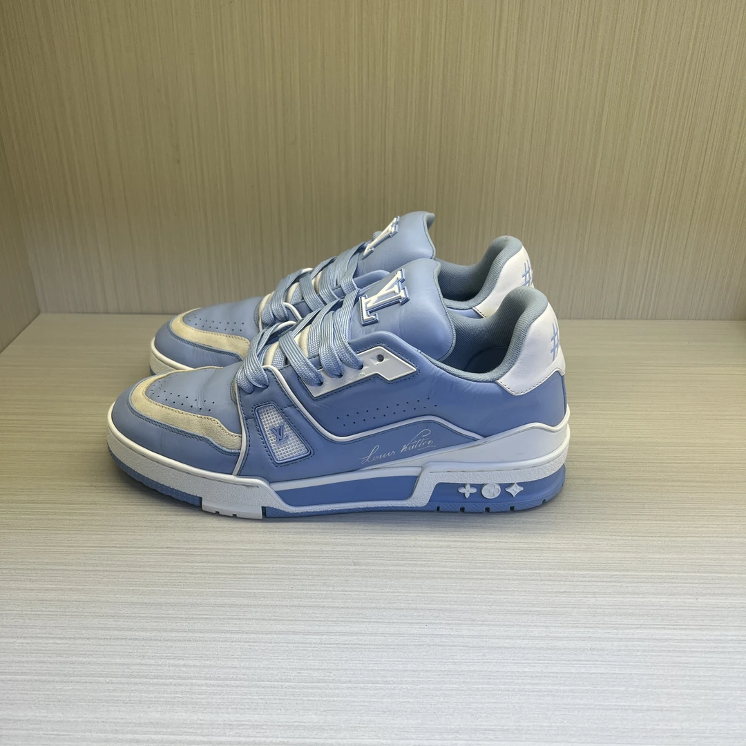 42吗 LV/路易威登 北卡蓝色休闲板鞋 95新 8796410