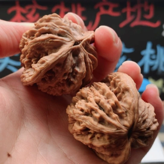 桃核把件任**我文玩核桃