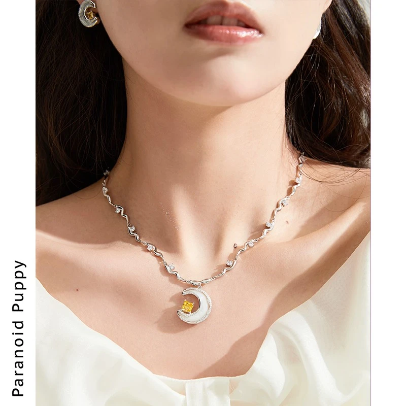 铜合金合成锆石项链 拂星 原创月亮项链女轻奢小众颈链精致锁骨链