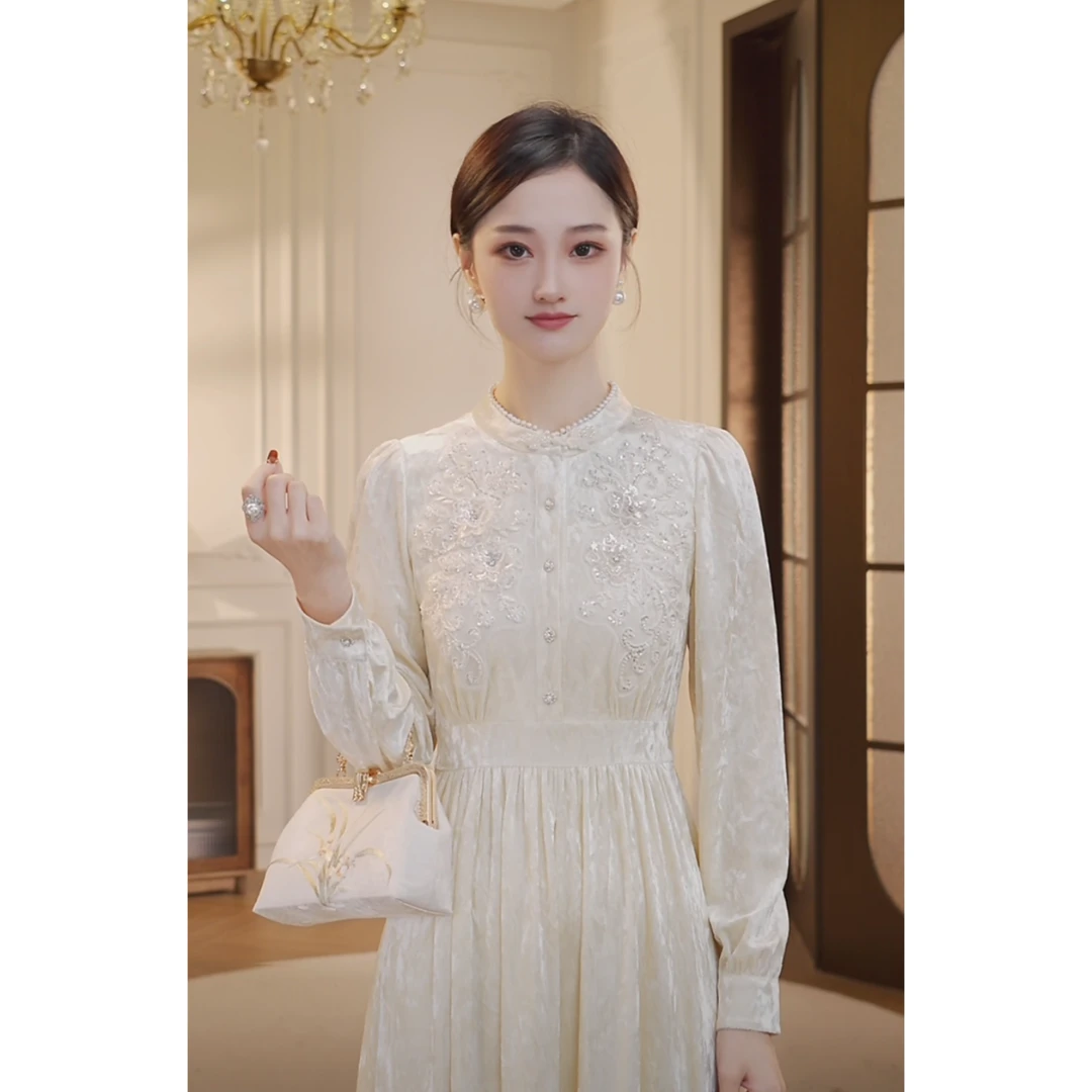 【双双&GERTCOREL】 迷恋画卷 冬新中式长袖刺绣连衣裙 CC244L1084