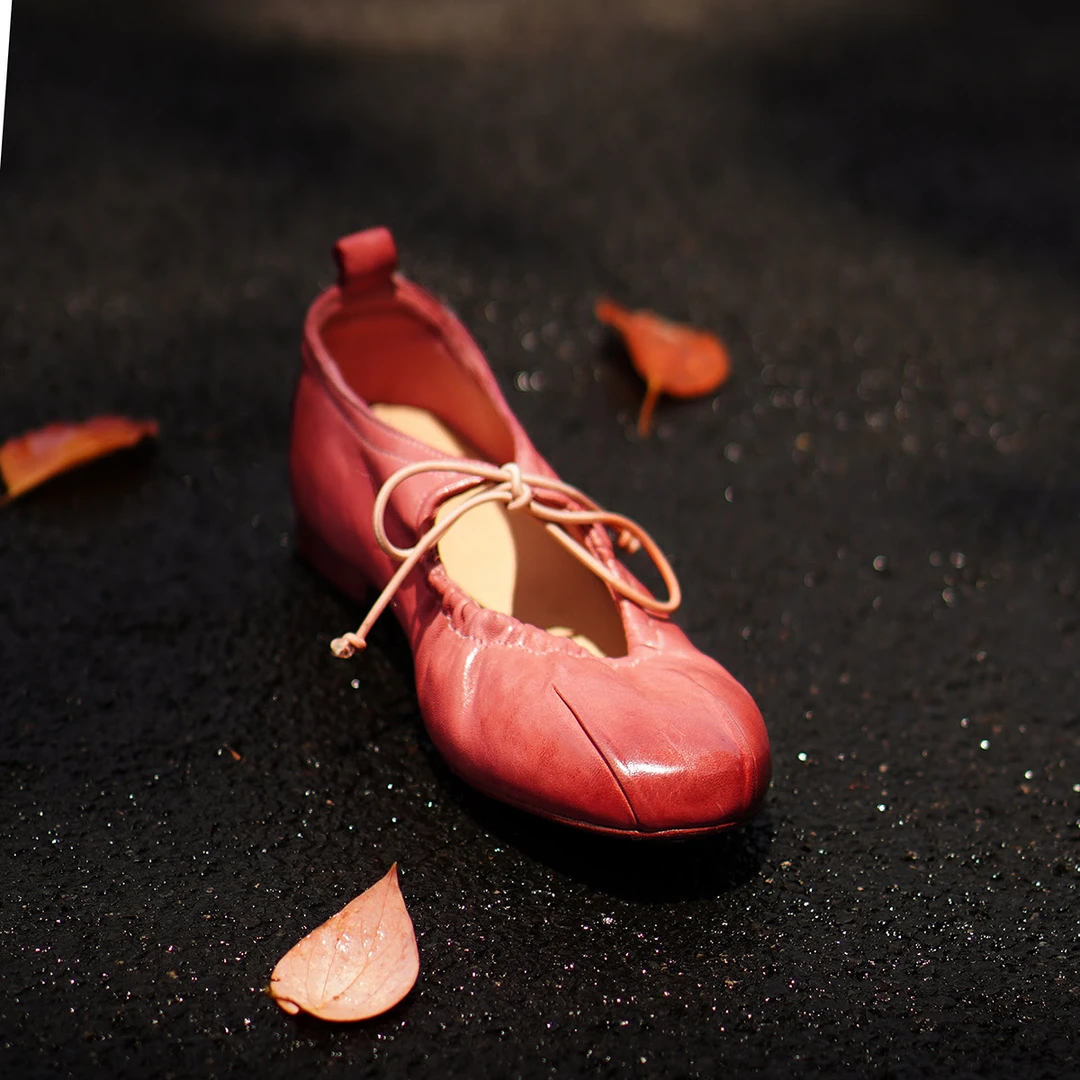 复古风文艺做旧浅口芭蕾舞鞋女水洗马皮平底系带温柔褶皱圆头单鞋