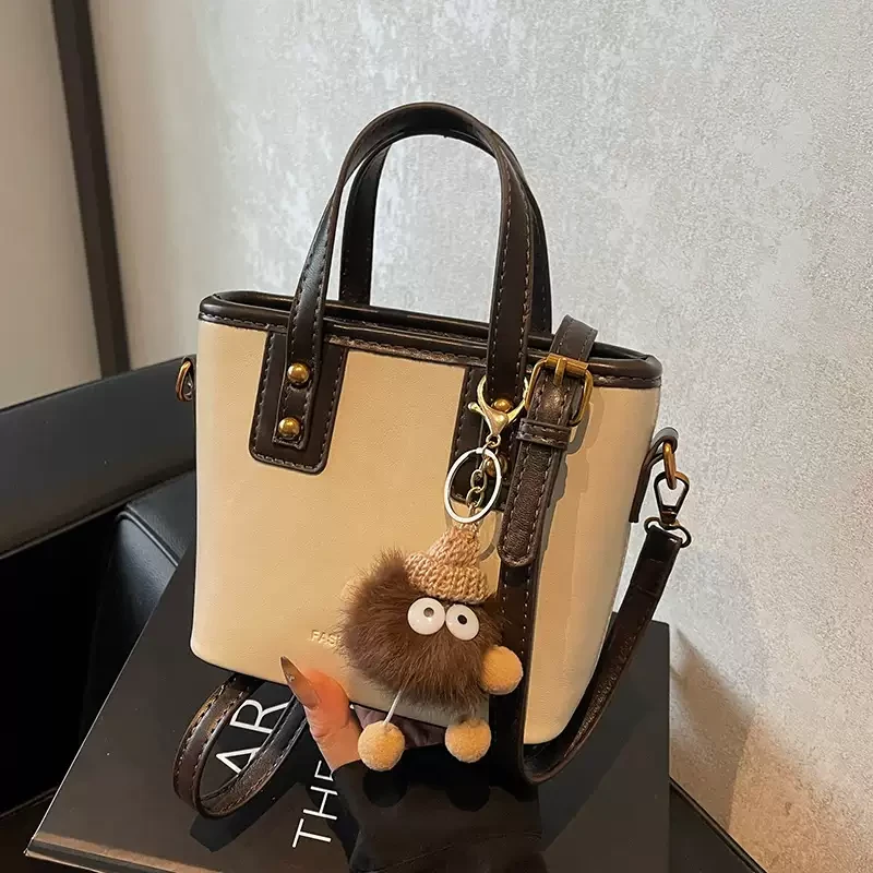 今年流行爆款包包女秋冬季复古2024新款时尚单肩斜挎包手提水桶包