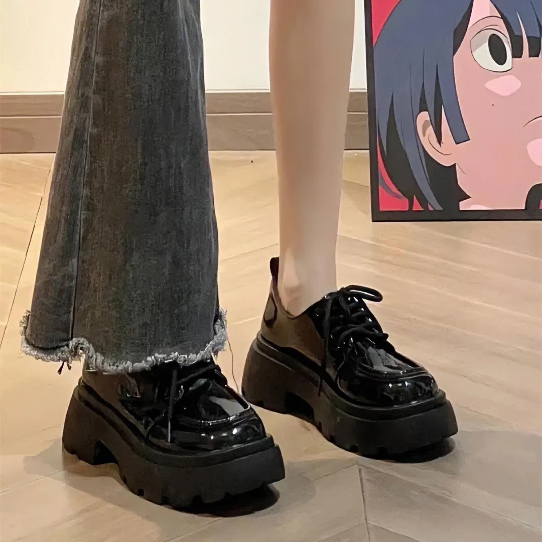 花知余英伦风乐福鞋女秋季厚底小皮鞋女鞋复古漆皮系带百搭jk单鞋