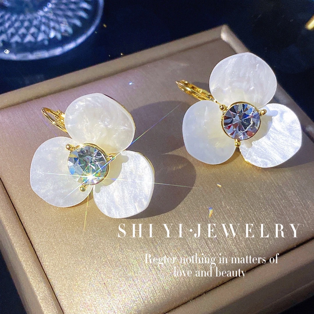 铜合金合成锆石耳饰 SY/花晨 轻奢甜美清新花瓣耳扣耳环