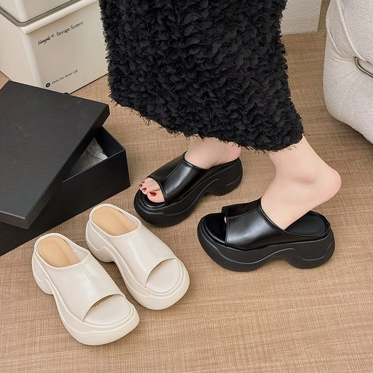 国潮品质小个子厚底拖鞋女2024夏季新款踩屎感时尚增高一字潮凉拖