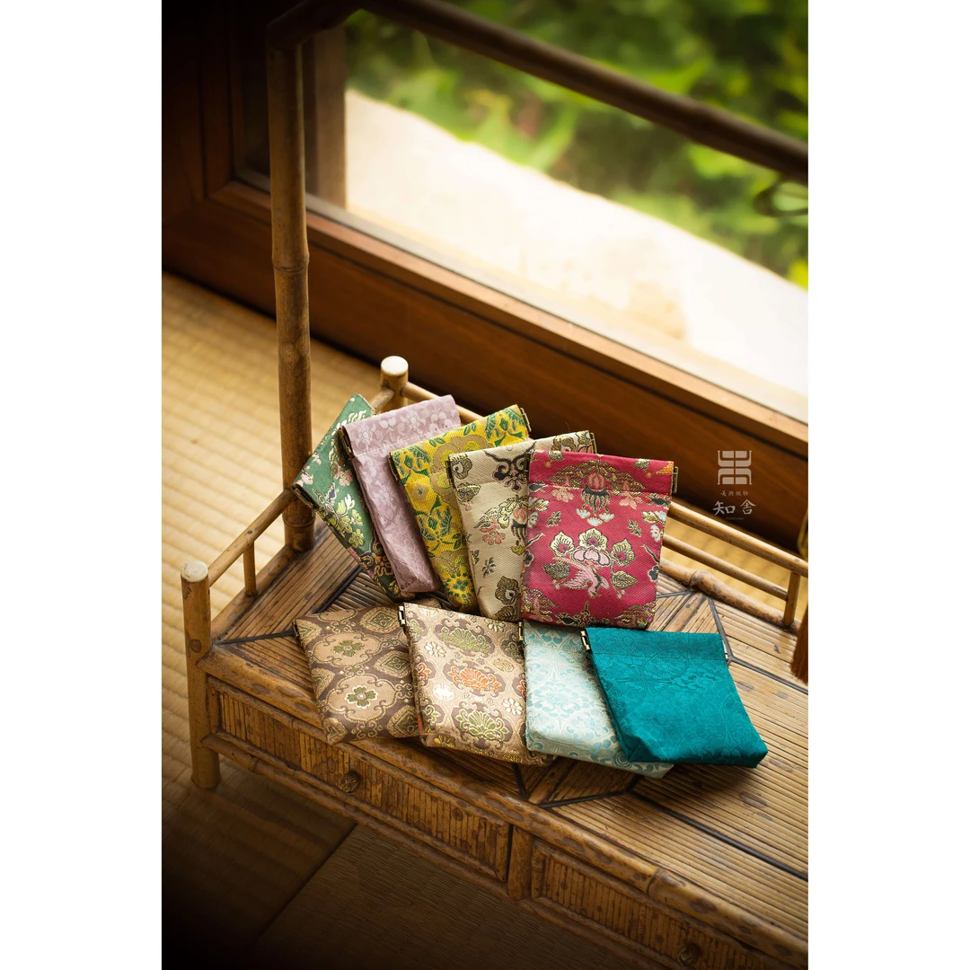 知舍·织锦小鱼包收纳零钱首饰口红小包