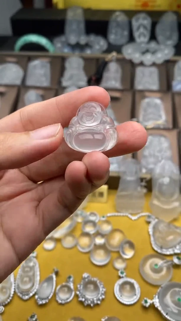 【闪购商品】石英质玉佛公未镶嵌8