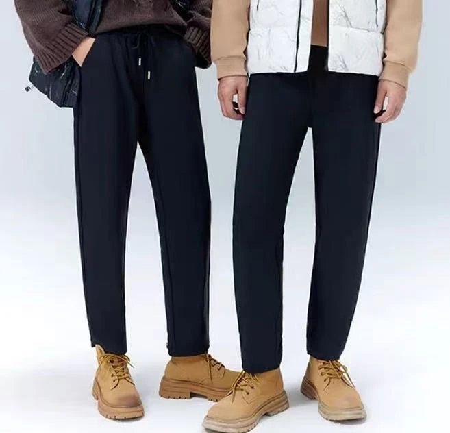 黑色休闲款羽绒裤