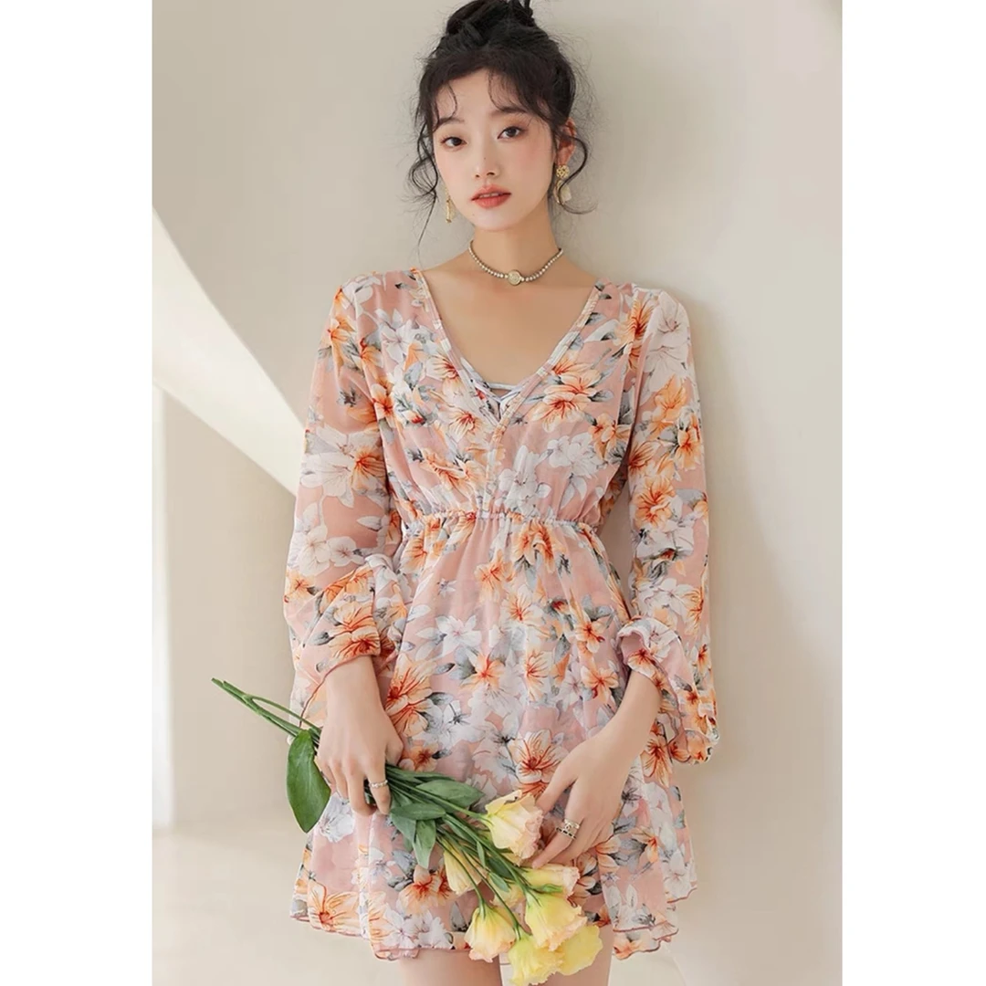 度假风碎花大码泳衣女胖mm200斤比基尼三件套分体遮肚显瘦平角裤