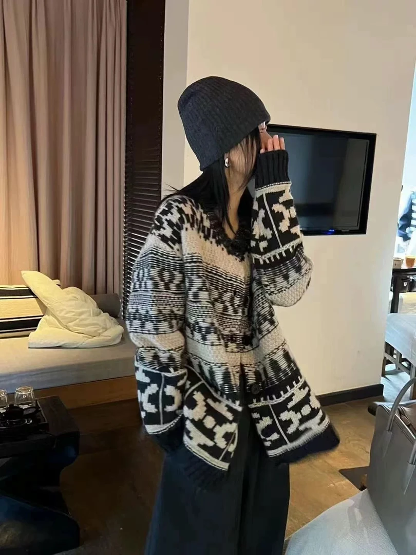 复古费尔岛洋气中长款圆领长袖开衫外套女慵懒宽松显瘦9299