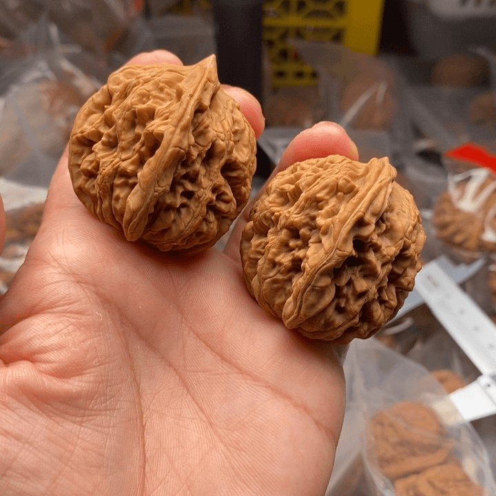 文玩核桃吊坠45号41虎头