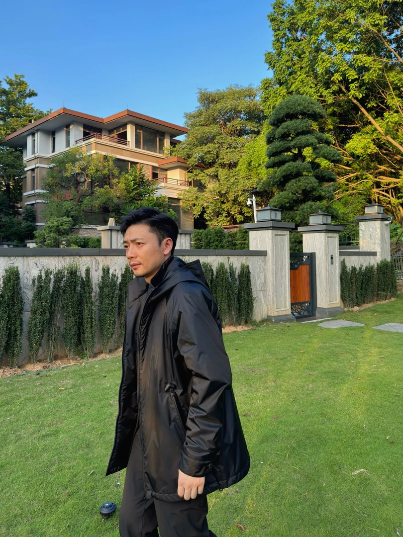 【欧洲风衣夹克】三防夹棉尼龙拼皮连帽抗皱秋冬黑色休闲风衣夹克