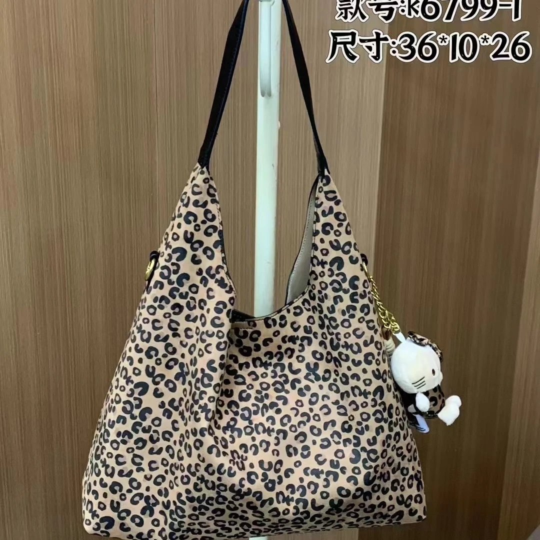 2024年秋冬新款豹纹单肩包腋下包斜挎包时尚百搭小众休闲ins韩版