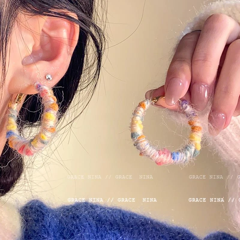 玩个毛线！秋冬缠绕毛绒耳圈耳环2024年新款潮y2k耳饰女气质百搭