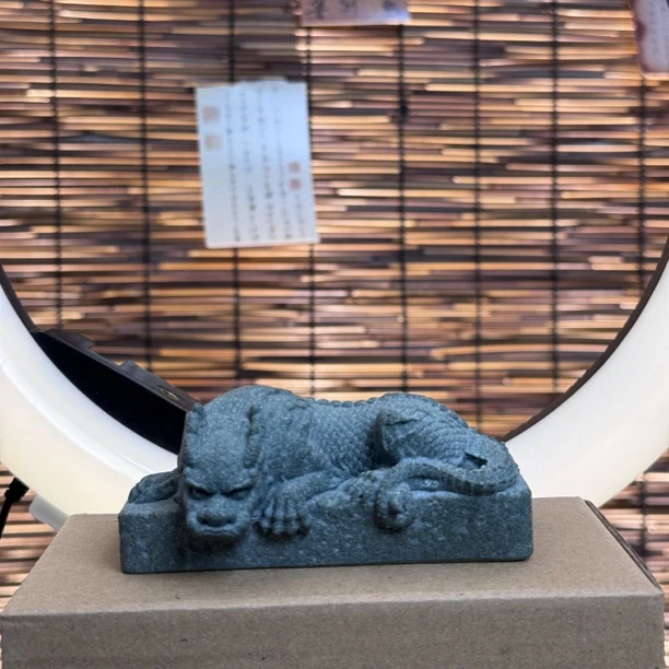 吸水兽趴茶宠摆件鱼缸造景新中式摆件青砂石工艺品摆件