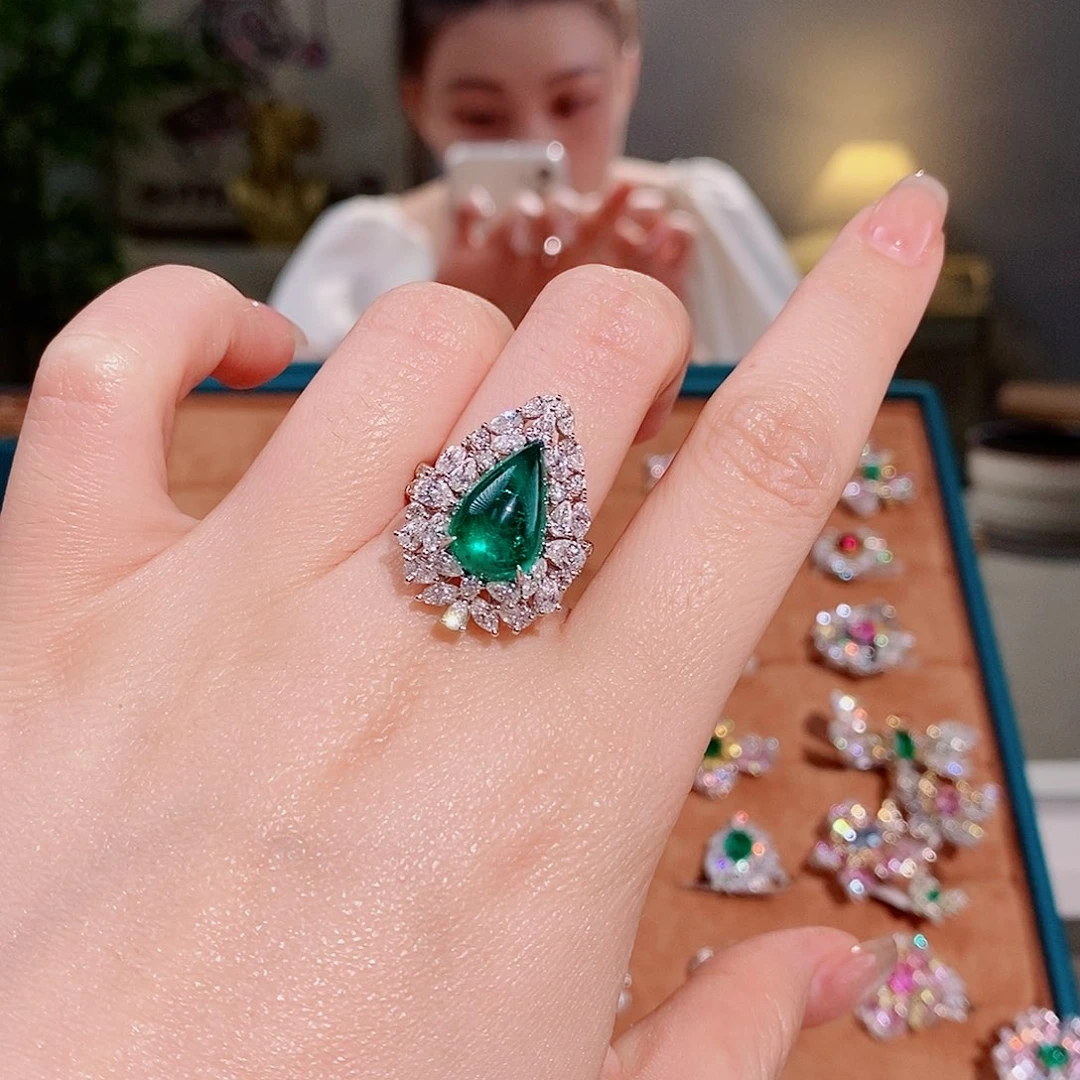 祖母绿戒指18K金镶嵌4.86ct微油vvg吉尔德木佐