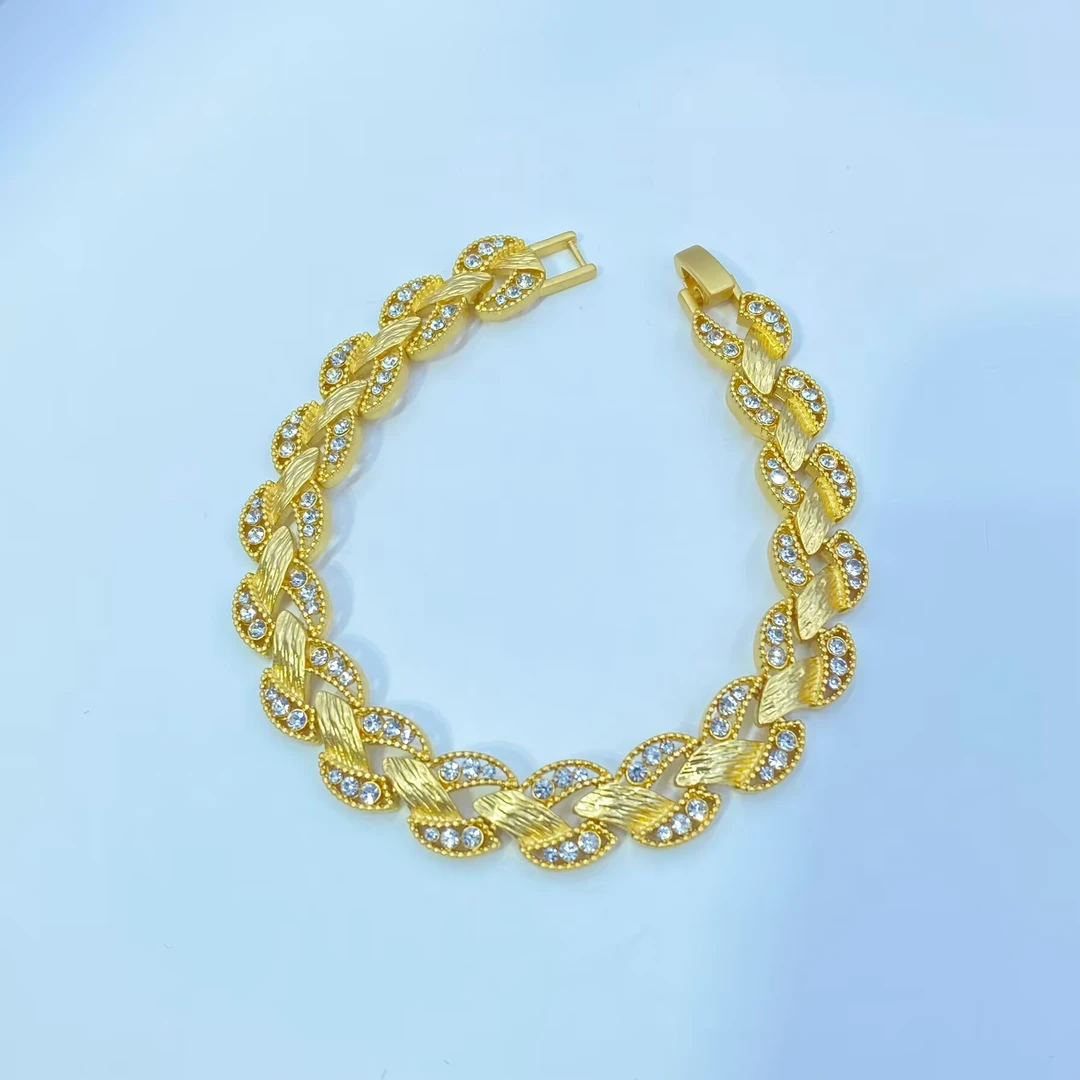 1683  精美黄色镶嵌手链多样性发货