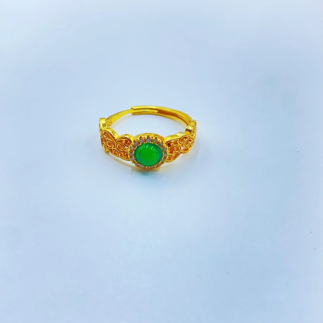 135 精美黄色镂空镶嵌绿色圆开口戒指多样性发货