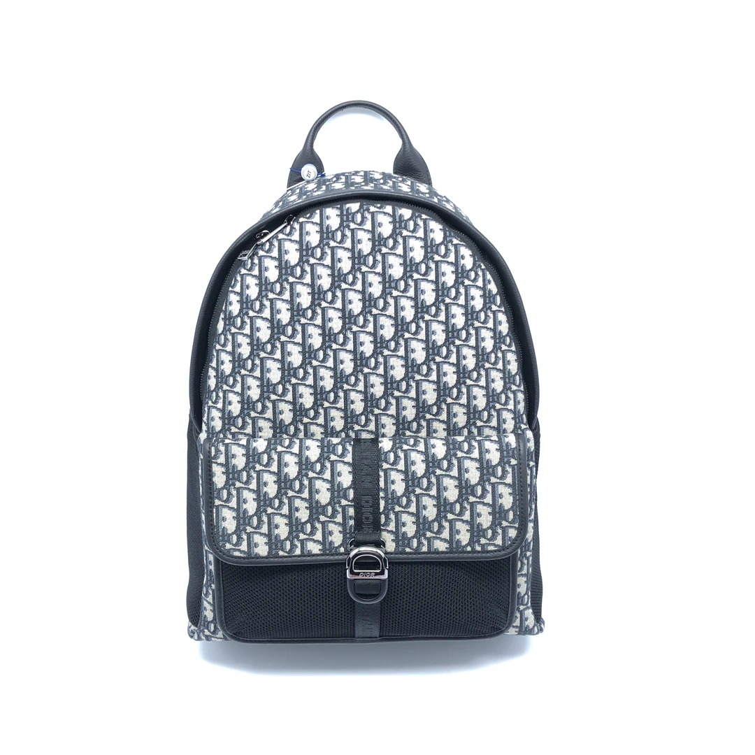 99新 DIOR HOMME/迪奥·桀傲 字母刺绣双肩包/3582号