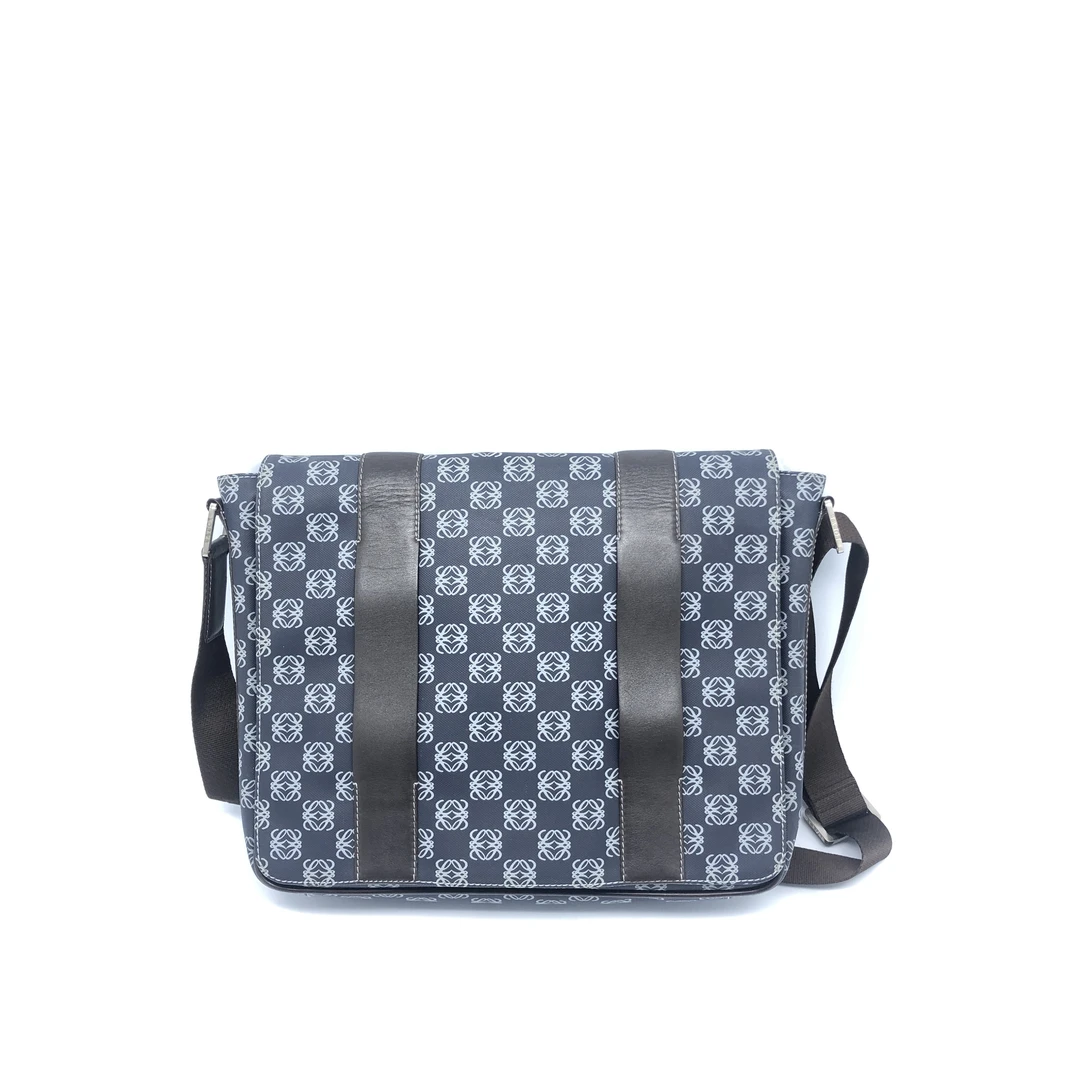 95新 LOEWE/罗意威 帆布翻盖邮差包/3960号男士