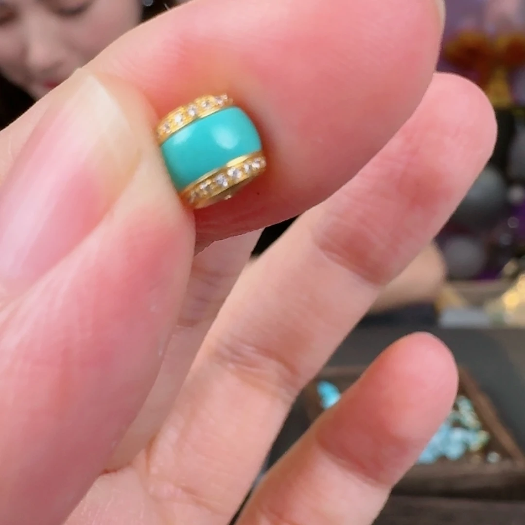 绿松石珠宝奇石18K金镶嵌