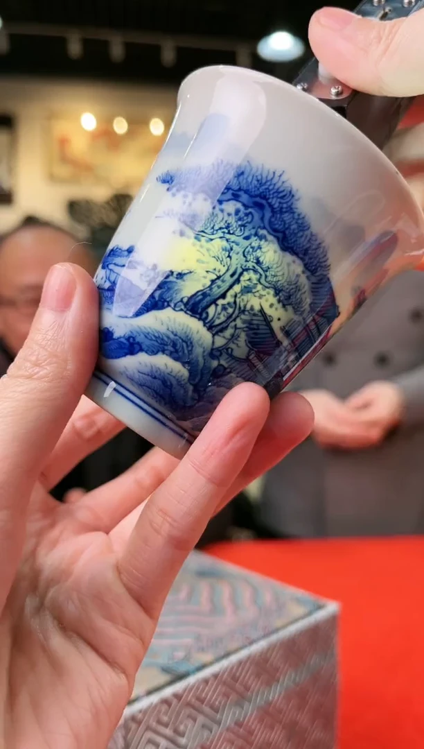 【闪购商品】陶瓷瓶流水9