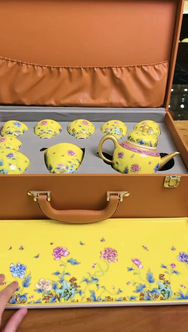 【闪购商品】陶瓷瓶流水9