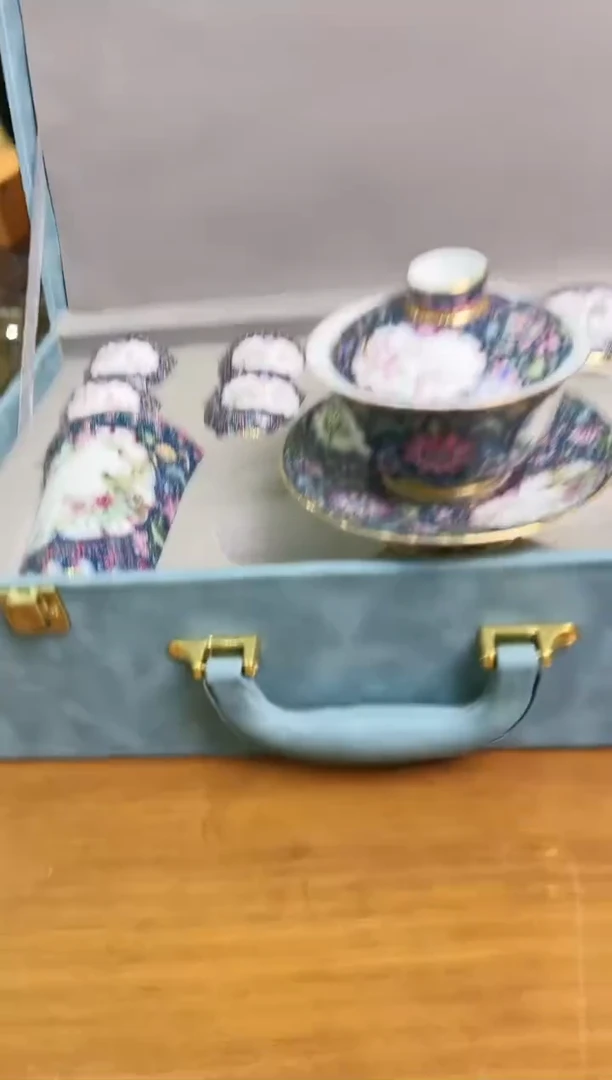 【闪购商品】陶瓷瓶流水25