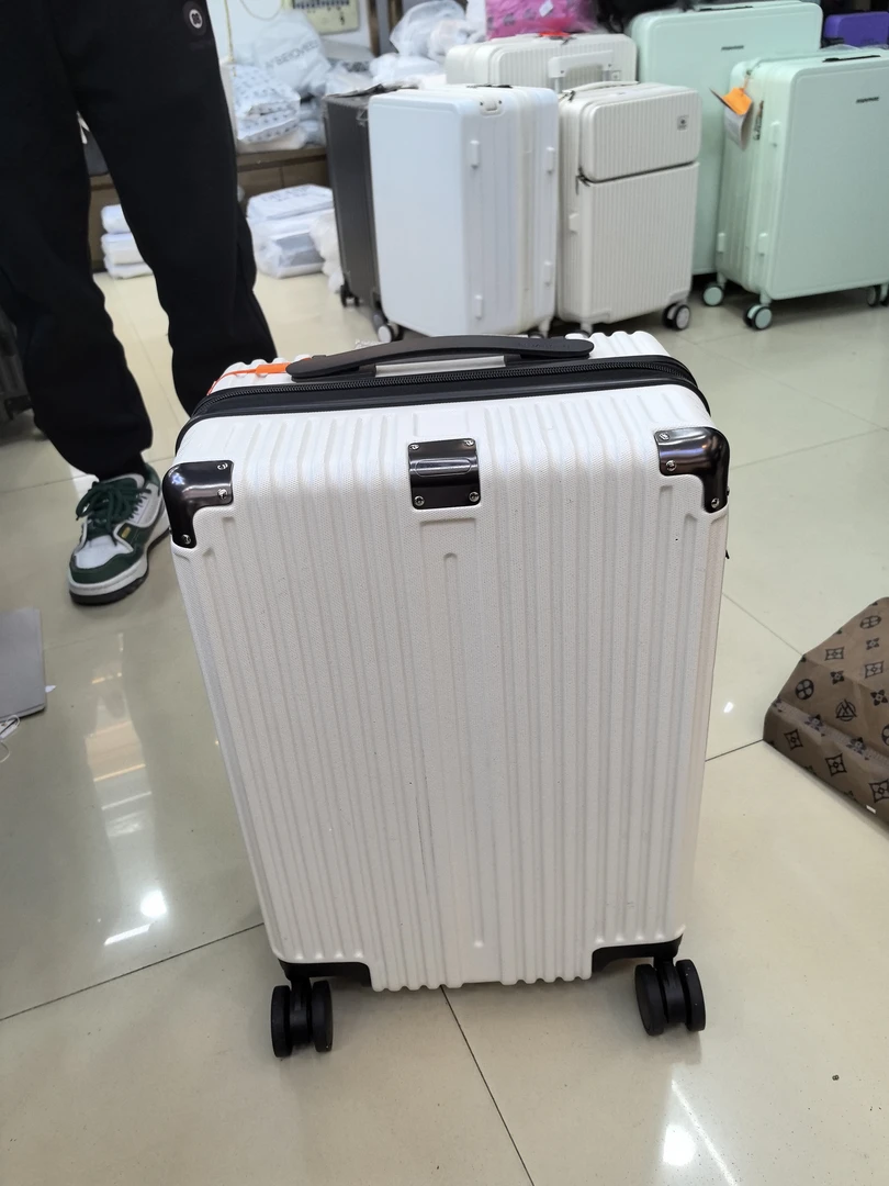 【婷婷精选】旅行行李箱白色时尚旅行箱登机行李箱