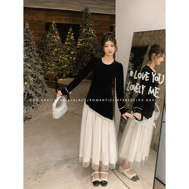 代大喜【冬日精灵】设计感高级气质丝绒拼接连衣裙2024冬季新款长裙