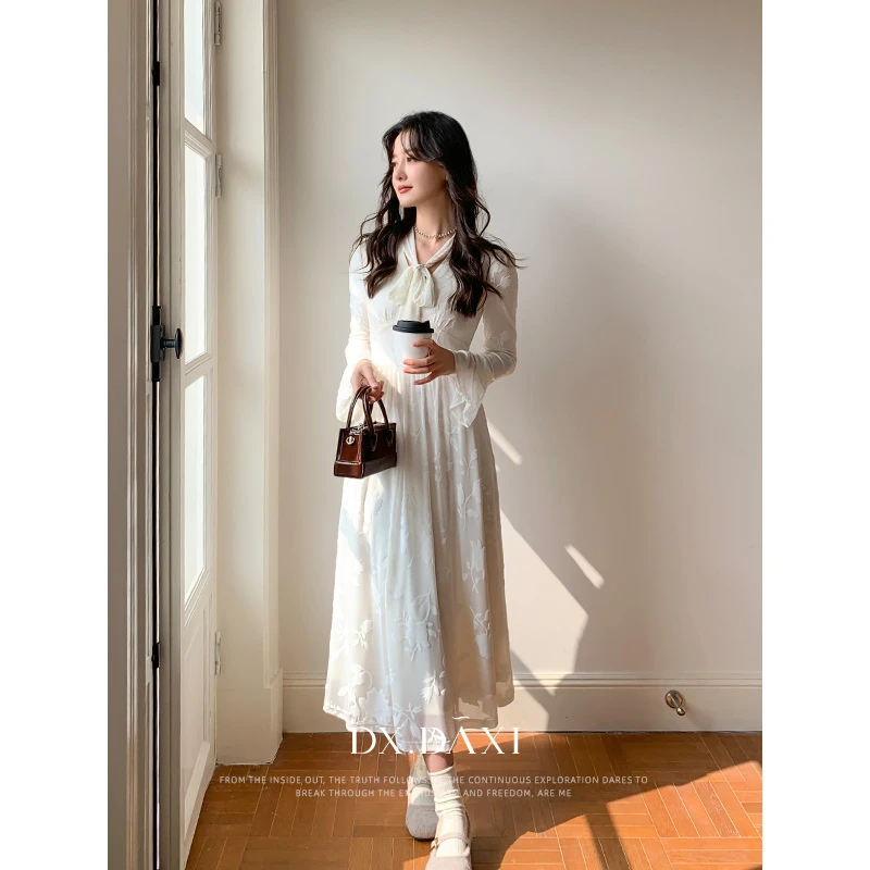 代大喜【北野花舞】法式加绒温柔气质中长款连衣裙女冬季新款裙子