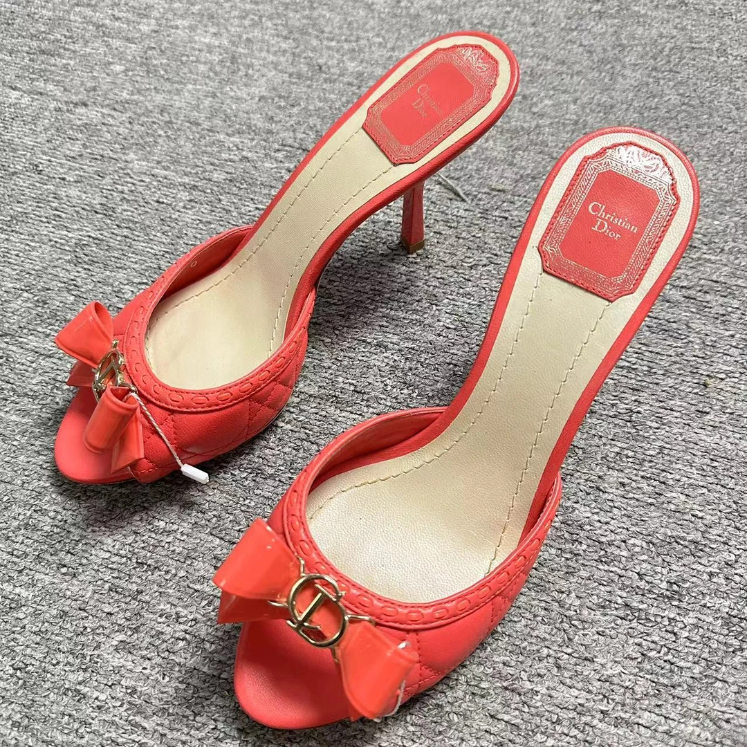 99新 DIOR/迪奥 女鞋折扣 粉色蝴蝶结金扣格纹高跟凉鞋 38码 1454
